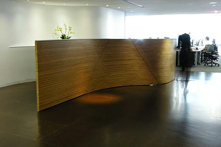 https://situ.nyc/img/aVh2QkpDMVVwN0puUFZDaExhbWQ3QT09/situ-fabrication-kpf-reception-desk-new-york-custom-design-01.jpg